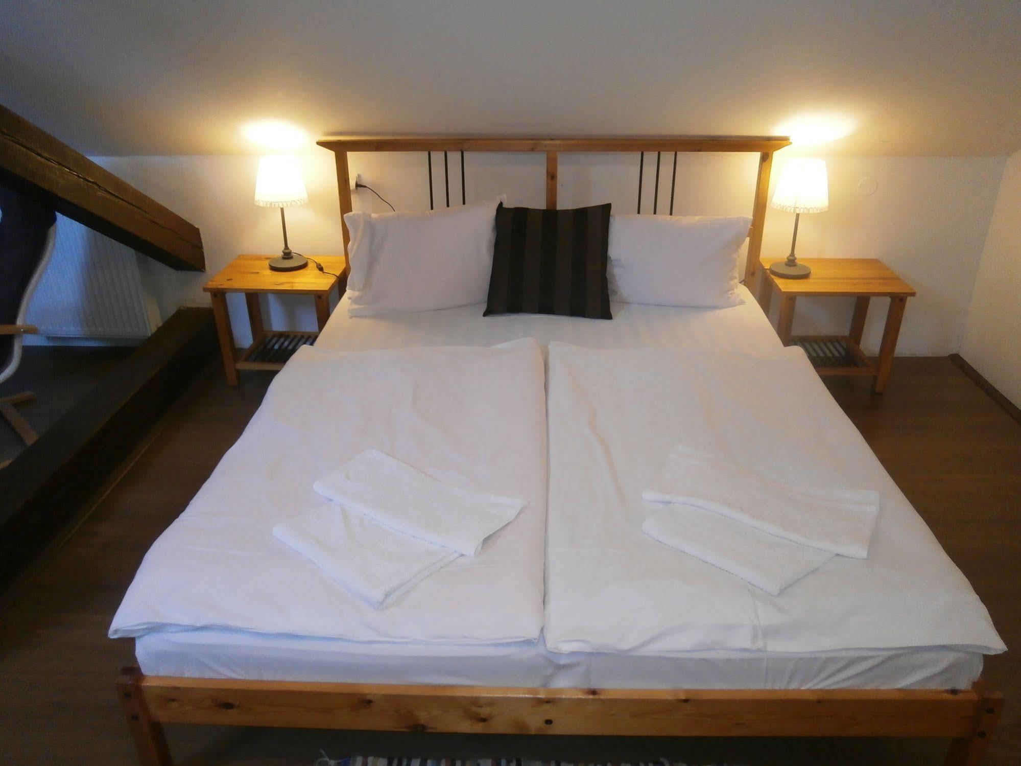 Jindrichov Hotel Dzban מראה חיצוני תמונה