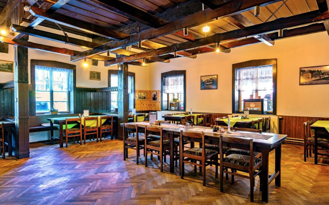 Jindrichov Hotel Dzban מראה חיצוני תמונה